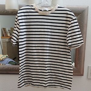 Zara Women's Black and White Striped Tee